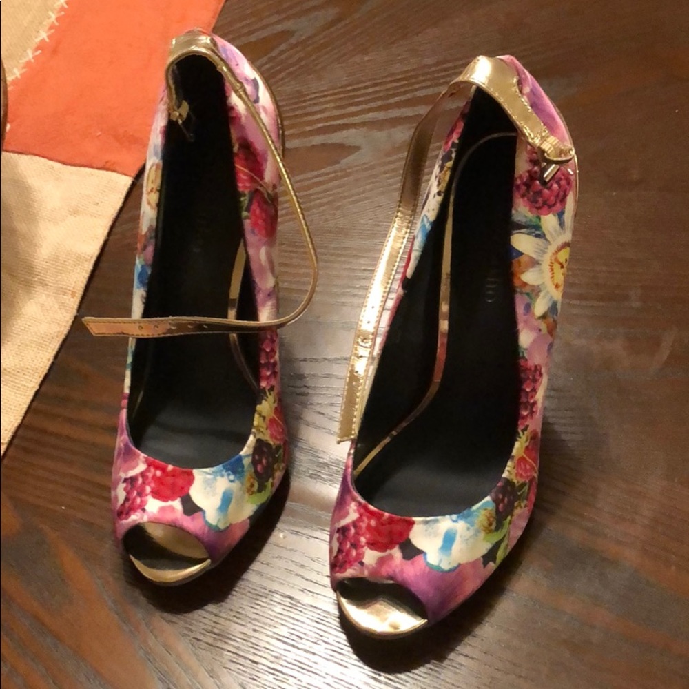 Floral heels